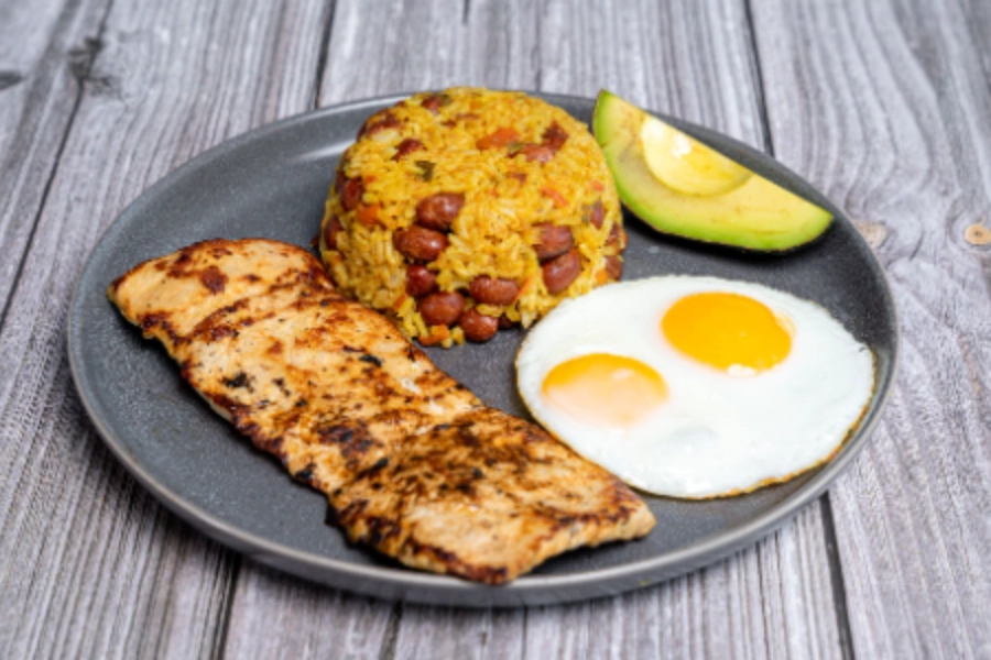 Calentado Paisa - Chorizo